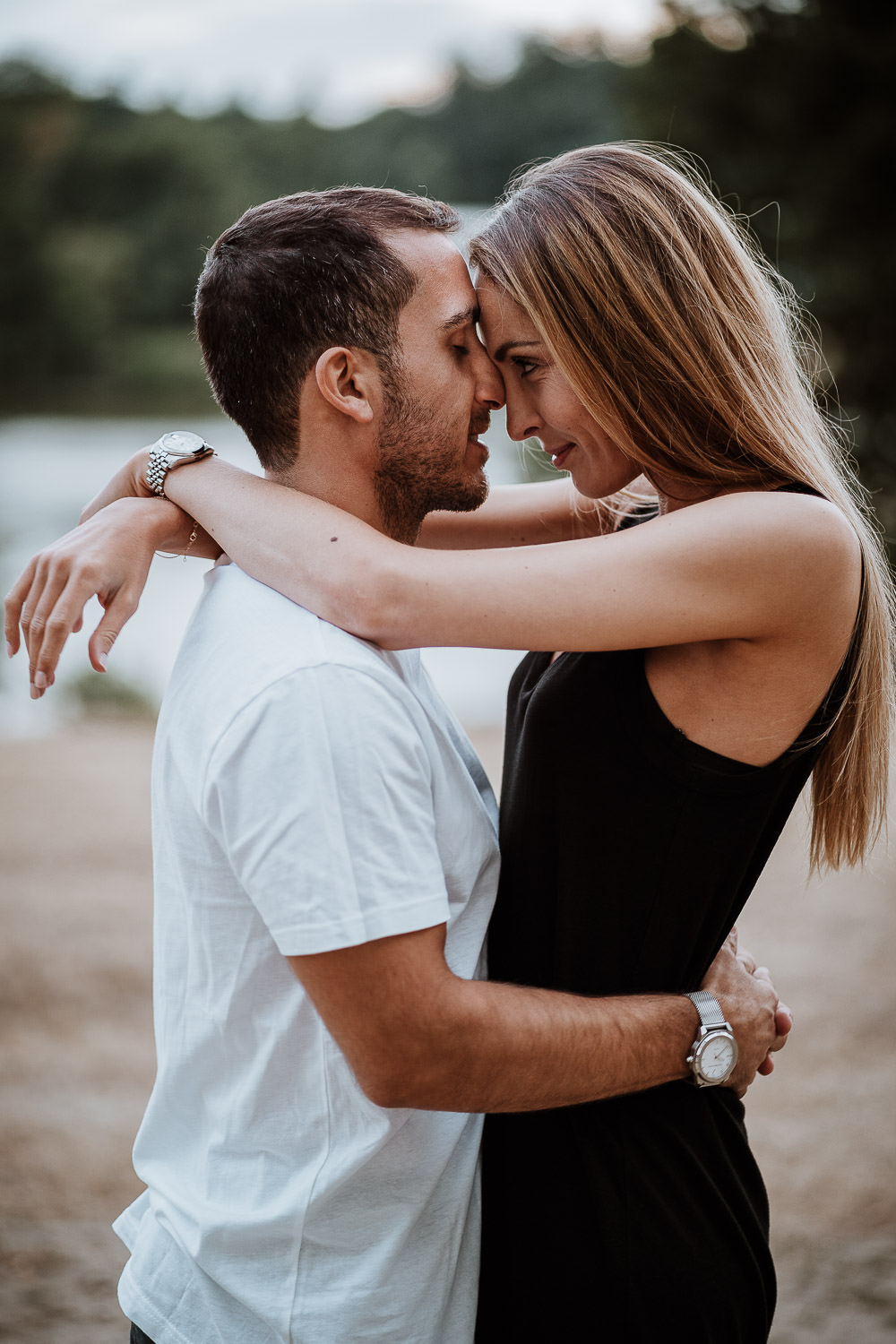 engagement couple photoshoot photographer