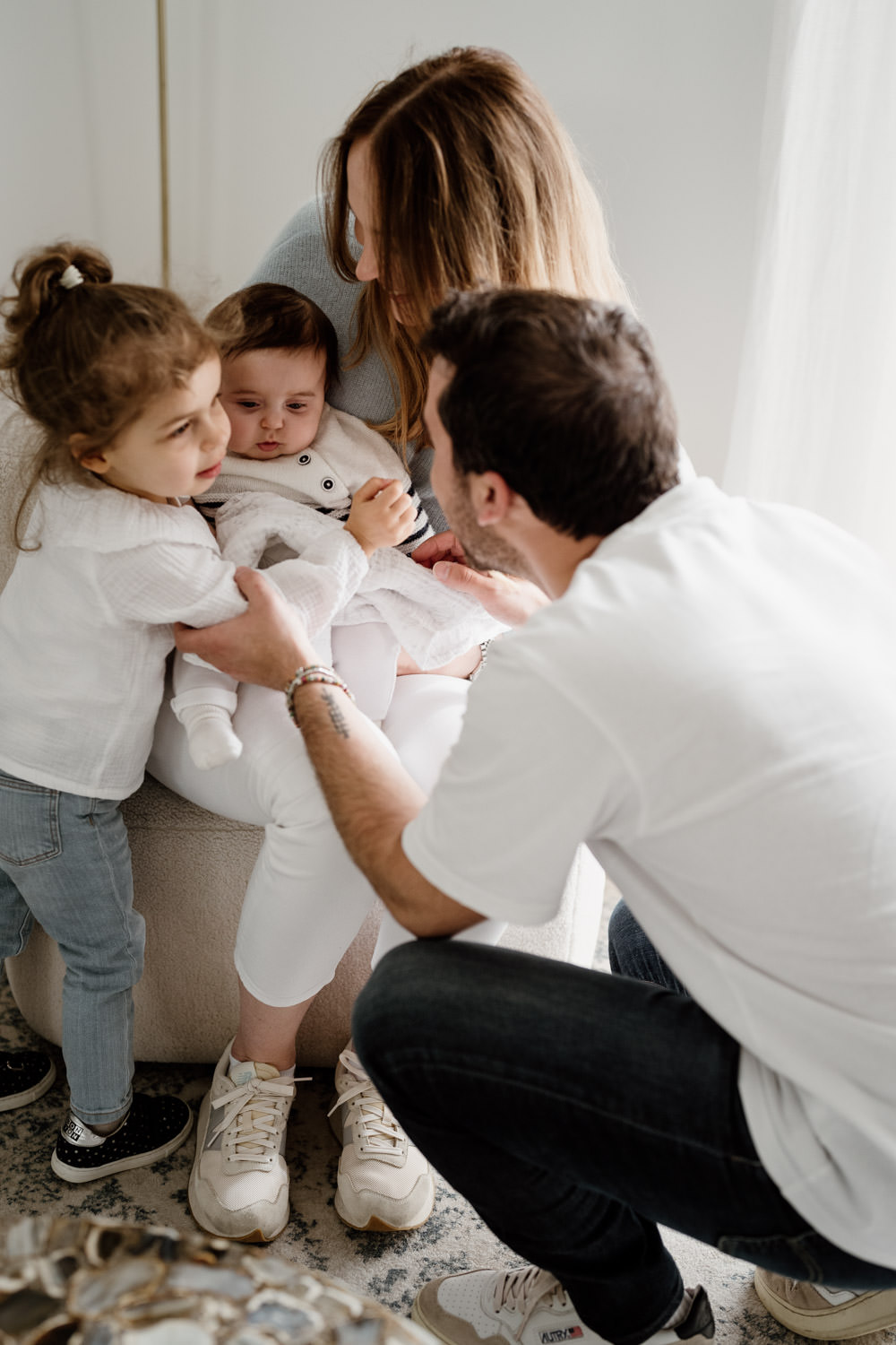 famili photo session indoors