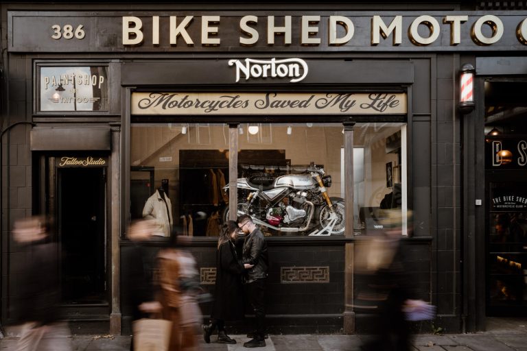From Doughnuts to I Do: A Rock’n’Roll Vibe Engagement Photoshoot in London